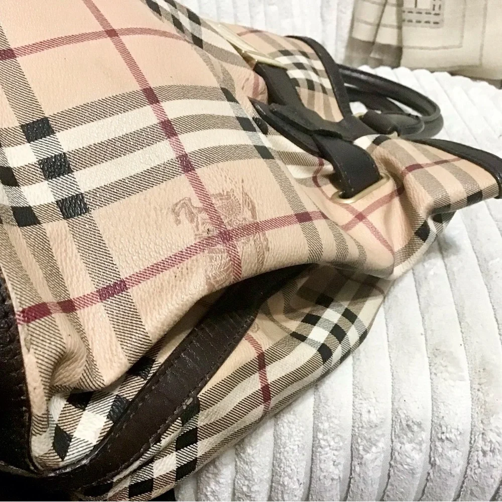 Burberry Bags - Picture 12 of 16